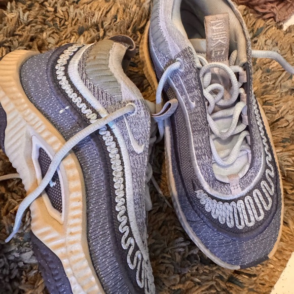 Nike Women's Shoes in Blue and White - Picture 1 of 6